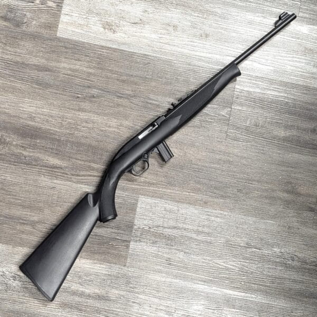 Mossberg 702 Plinkster — .22 LR