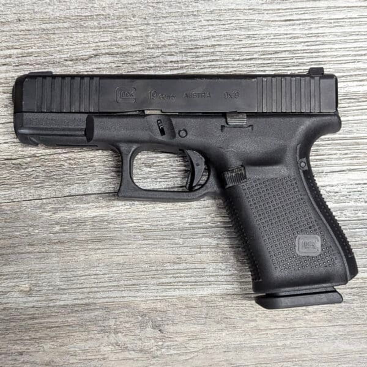 Glock 19 Gen 5 — 9mm Luger
