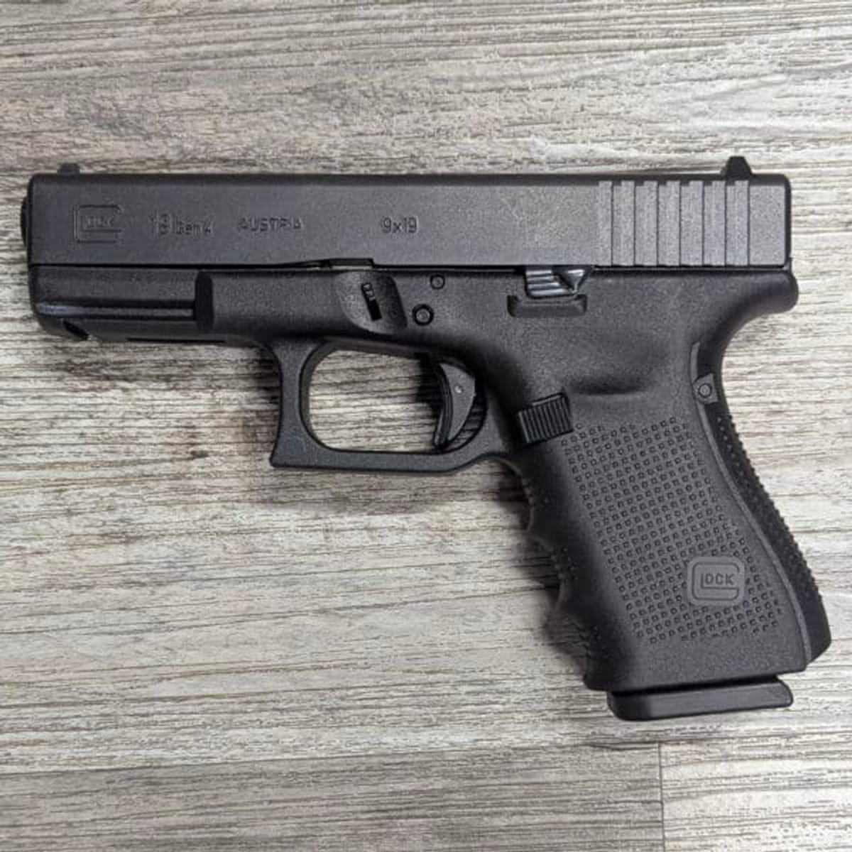 Glock 19 Gen 4 — 9mm Luger