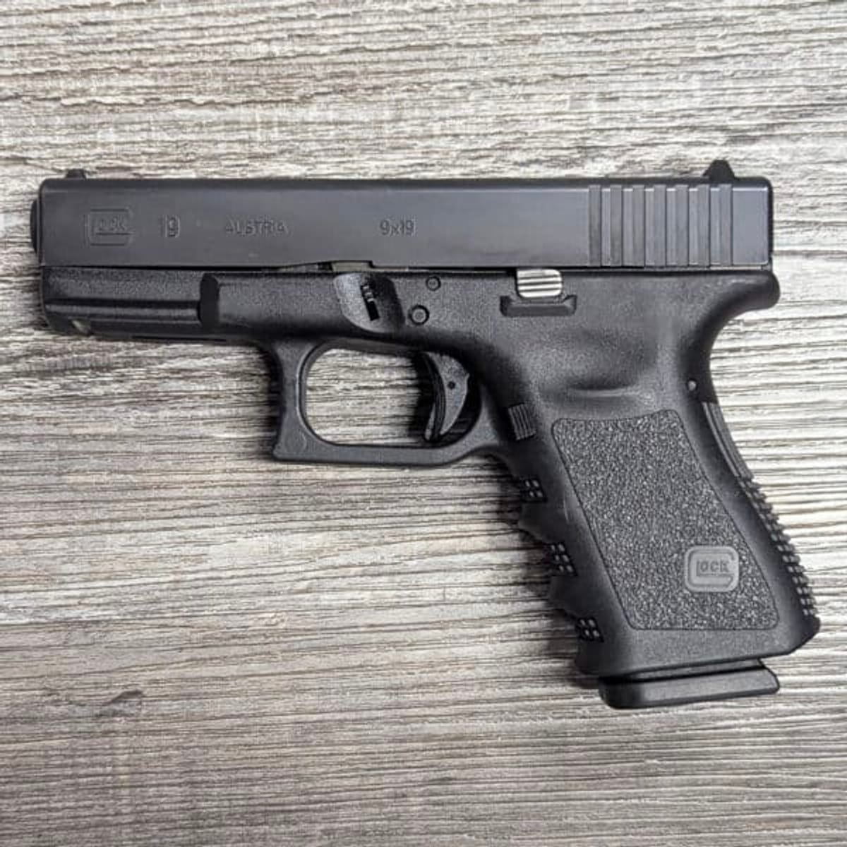 Glock 19 Gen 3 — 9mm Luger